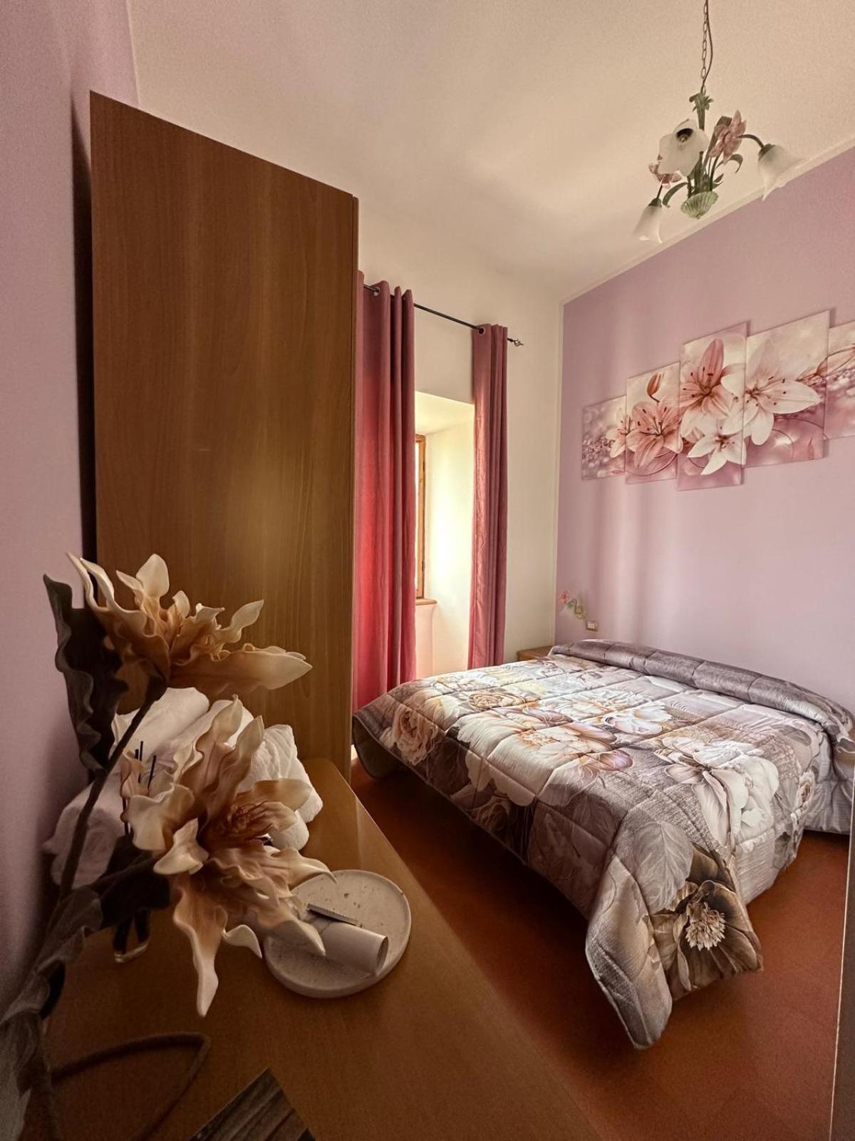 B&B Palazzo Sassatelli Cascia Luaran gambar
