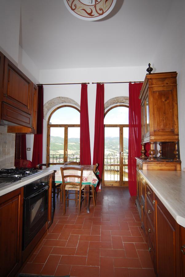 B&B Palazzo Sassatelli Cascia Luaran gambar